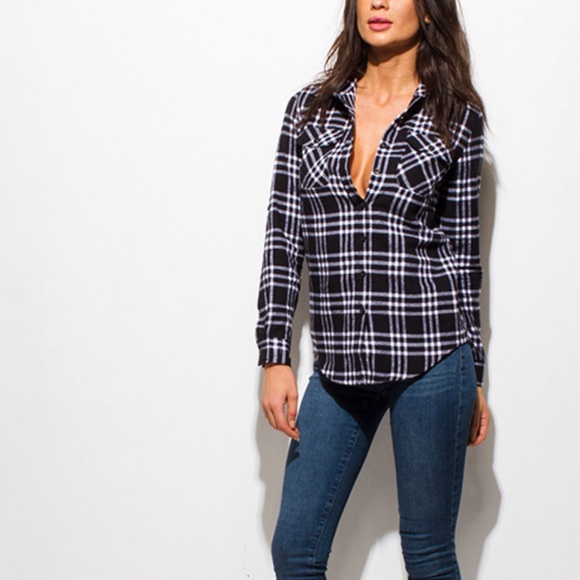 💥NEW💥 Flannel Button Down Top - Picture 5 of 7